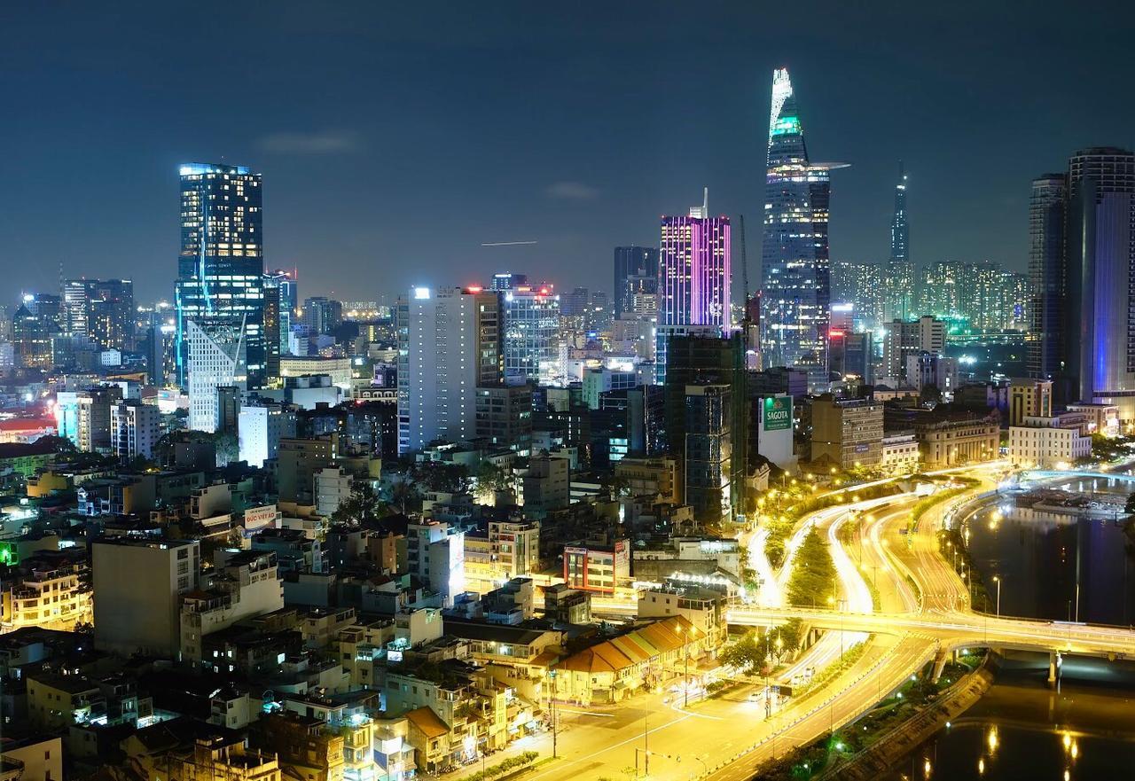 Spacious Saigon - Infinity Pool Signature Bandar Ho Chi Minh Luaran gambar