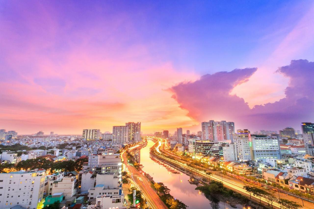 Spacious Saigon - Infinity Pool Signature Bandar Ho Chi Minh Luaran gambar